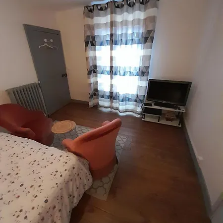 La Chaloupe 4 3* Thiers