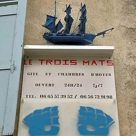 La Chaloupe 4 3* Thiers