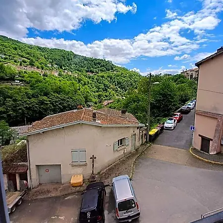 La Chaloupe 4 3* Thiers